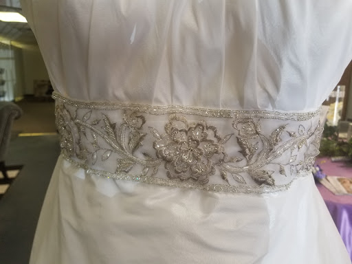 Bridal Shop «Divas Closet Bridal Boutique», reviews and photos, 1034 Merriam Ln, Kansas City, KS 66103, USA