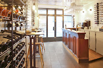 Atmosphère du Restaurant Wine Therapy Bar à Vins & Bistrot Paris 9 - n°20
