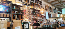 Intérieur du Restaurant Deus Ex Machina Bordeaux - The Hangar of Tenacity - n°8