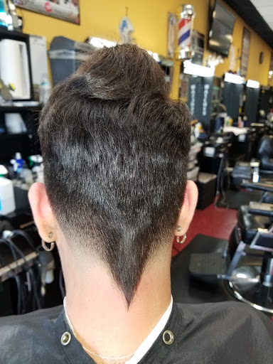 Barber Shop «100 Degrees Barber Shop», reviews and photos, 8120 Mall Pkwy #420, Lithonia, GA 30038, USA