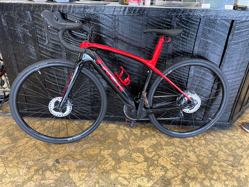 Bicycle Store «Trek Bicycle Store Greenville», reviews and photos, 1426 Laurens Rd, Greenville, SC 29607, USA