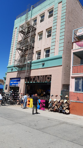 Boutique «Titanic Boutique», reviews and photos, 405 Ocean Front Walk, Venice, CA 90291, USA