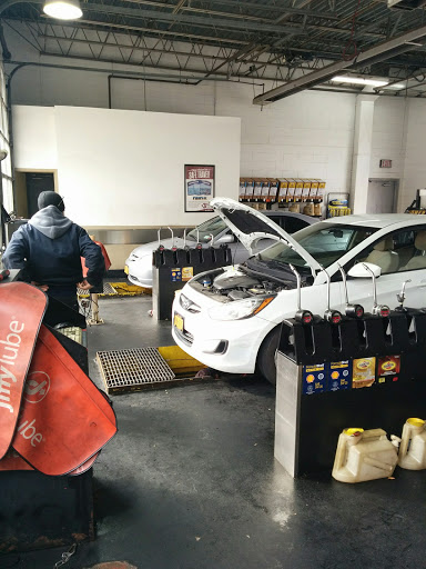 Oil Change Service «Jiffy Lube», reviews and photos, 599 E Jericho Turnpike, Huntington Station, NY 11746, USA