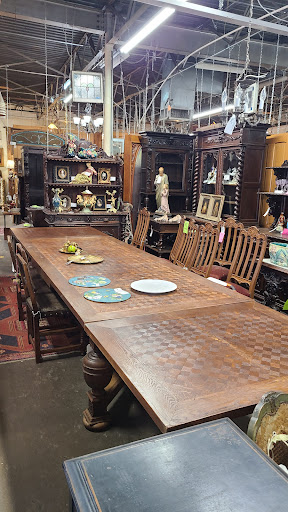 Antique Furniture Store «Lots of Furniture Antiques Warehouse», reviews and photos, 910 N Riverfront Blvd, Dallas, TX 75207, USA