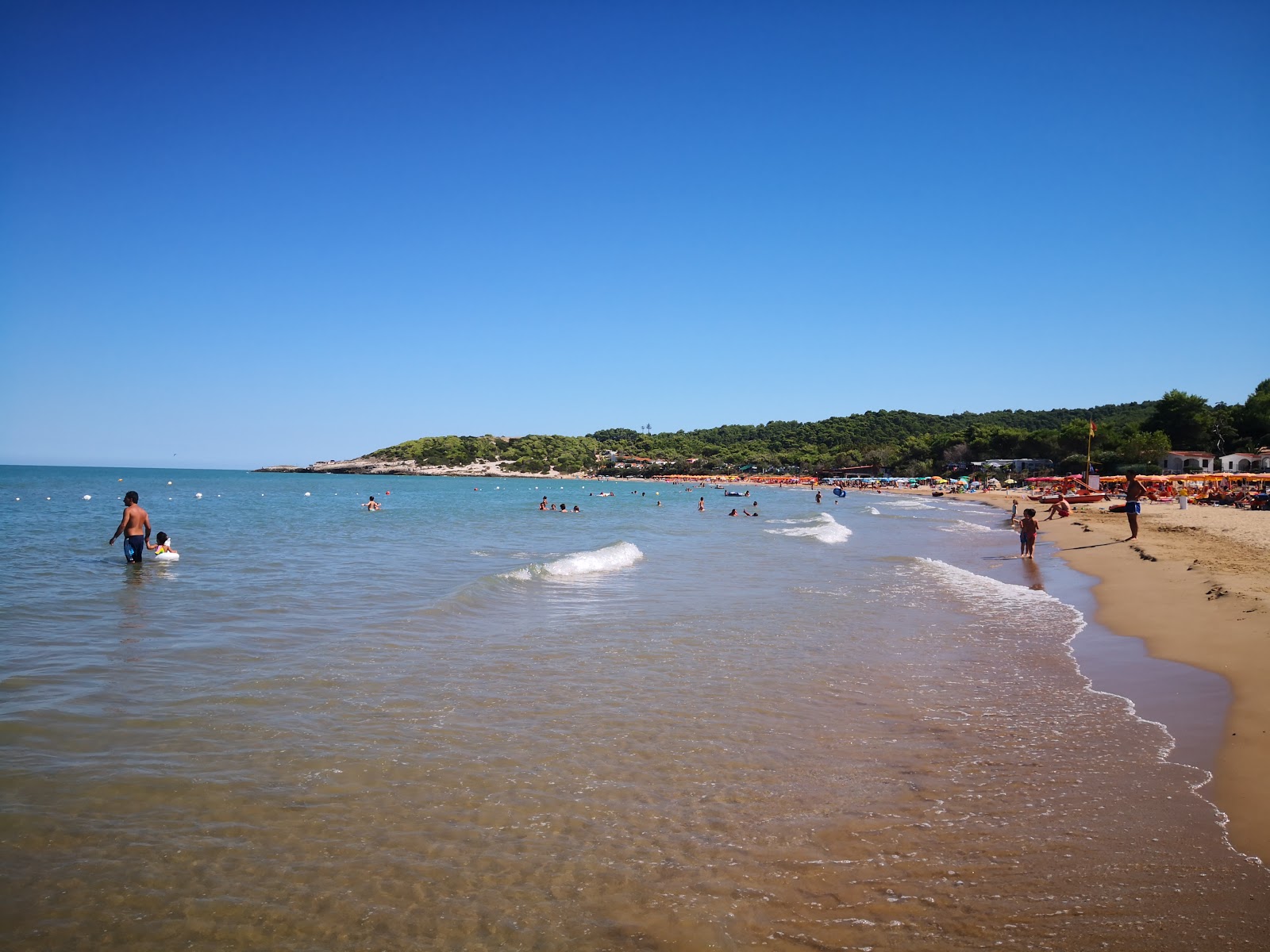 Valokuva Spiaggia di Sfinaleista. ranta lomakeskusalue