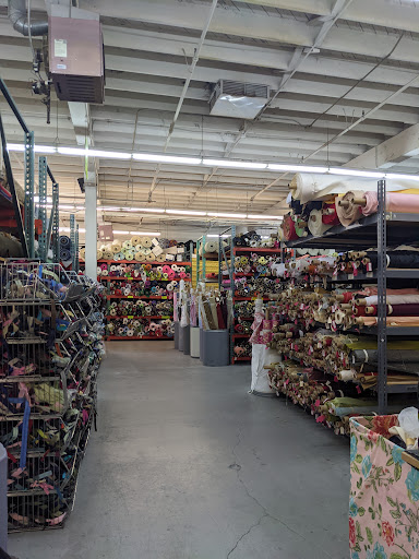 Fabric Store «Discount Fabrics», reviews and photos, 2170 Cesar Chavez St, San Francisco, CA 94107, USA