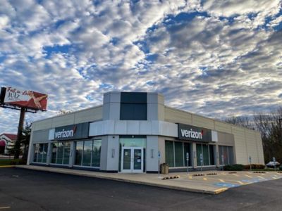 Cell Phone Store «Verizon», reviews and photos, 4926 Dressler Rd NW, Canton, OH 44718, USA