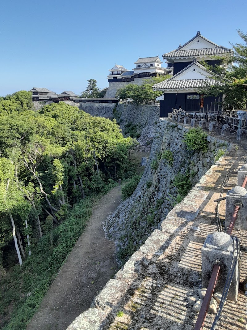 松山城 屏風折の石垣
