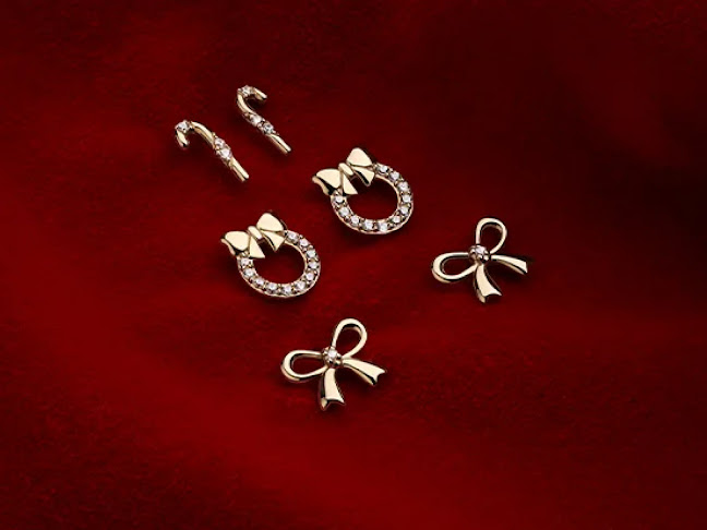 https://www.michaelhill.co.nz/stores/michael-hill-new-plymouth?utm_source=google&utm_medium=organic&utm_campaign=Google+My+Business&utm_content=Michael+Hill+New+Plymouth+Jewellery+Store&utm_term=plcid_12867246452440381845