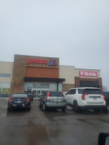 Pet Supply Store «Petco Animal Supplies», reviews and photos, 660 Chestnut Commons Dr, Elyria, OH 44035, USA