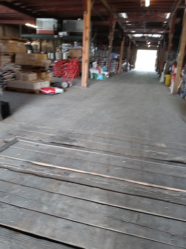 Animal Feed Store «Lochte Feed & General Store», reviews and photos, 509 Longhorn St, Fredericksburg, TX 78624, USA