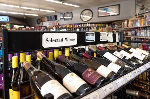 Liquor Store «Southgate Liquors», reviews and photos, 842 Suffield St, Agawam, MA 01001, USA