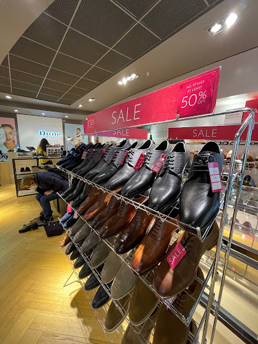 Reviews of Dune London, Canary Wharf in London - Shoe store