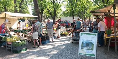Floh- und Bauernmarkt auf dem Weberplatz