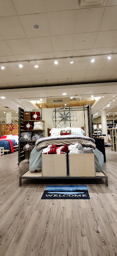 Clothing Store «L.L. Bean», reviews and photos, 8095 Tysons Corner Center, McLean, VA 22102, USA