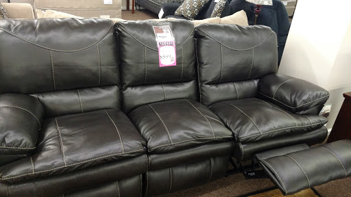 Furniture Store «Muncie Furniture Outlet», reviews and photos, 1010 E 29th St, Muncie, IN 47302, USA