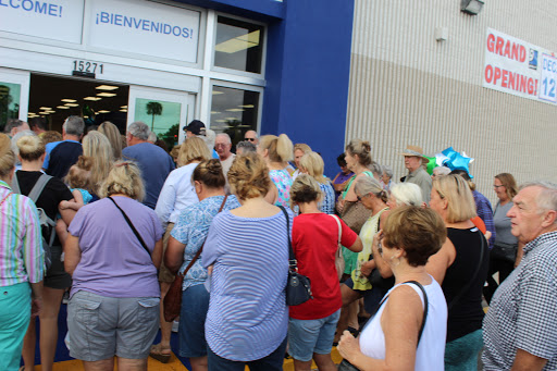 Used Book Store «Goodwill Book Store & Donation Center», reviews and photos, 15165 McGregor Blvd, Fort Myers, FL 33908, USA