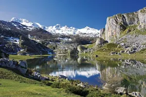 Lake Ercina image