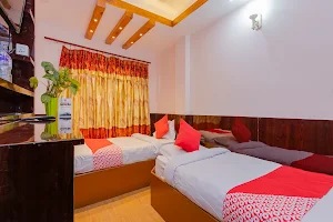 OYO 800 New Muktinath Hotel image