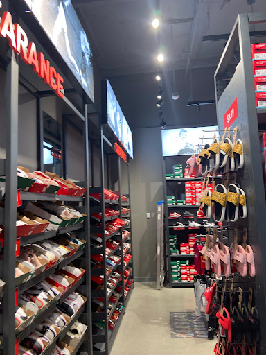 Shoe Store «PUMA», reviews and photos, 131-C Nut Tree Rd, Vacaville, CA 95687, USA