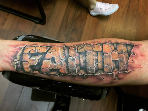 Tattoo Shop «Black Heart Tattoo», reviews and photos, 1926 Hudson Bridge Rd, Stockbridge, GA 30281, USA