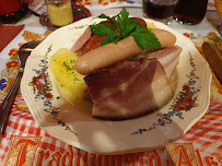 Choucroute d'Alsace du Restaurant de spécialités alsaciennes CAVEAU HEUHAUS à Eguisheim - n°12