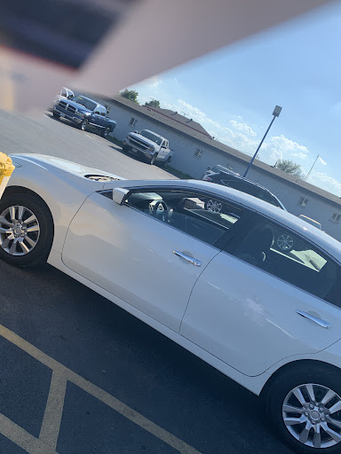 Used Car Dealer «Owings Auto», reviews and photos, 519 E Division St, Arlington, TX 76011, USA