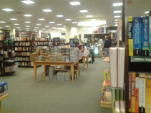 Book Store «Barnes & Noble», reviews and photos, 112 Eisenhower Pkwy, Livingston, NJ 07039, USA