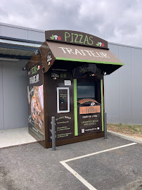 Photos du propriétaire du Pizzas à emporter la pizza traiteur Lescure-fournials - distributeur de pizzas à Lescure-d'Albigeois - n°3