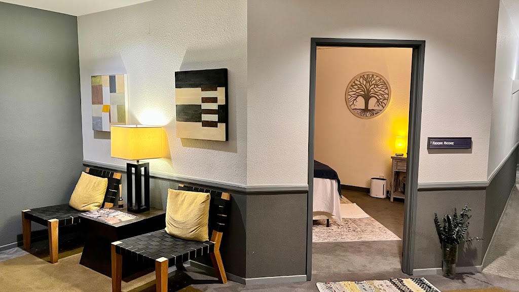 Kneading Massage 93101