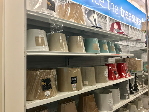 Clothing Store «Ross Dress for Less», reviews and photos, 1700 Lake Woodlands Dr, The Woodlands, TX 77380, USA