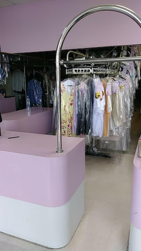 Shopping Mall «Feather Down Shopping Center», reviews and photos, 1258 Stabler Ln, Yuba City, CA 95993, USA