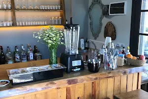 dejong coffee and cocktail bar image
