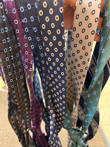 Thrift Store «Goodwill Donation Xpress», reviews and photos, 7800 South US Highway 17/92 #164, Casselberry, FL 32730, USA