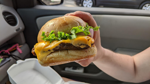 Hamburger Restaurant «NN BURGER - Tappahannock», reviews and photos, 303 Queen St #911, Tappahannock, VA 22560, USA