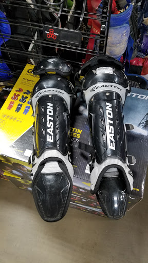 Sporting Goods Store «Play It Again Sports Winston Salem», reviews and photos, 5005 Country Club Rd, Winston-Salem, NC 27104, USA