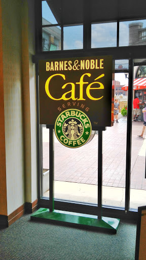 Book Store «Barnes & Noble», reviews and photos, 1 Levee Way, Newport, KY 41071, USA