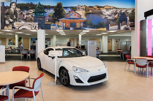 Toyota Dealer «Folsom Lake Toyota», reviews and photos, 12747 Folsom Blvd, Folsom, CA 95630, USA