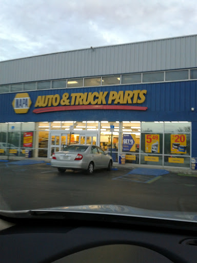 Auto Parts Store «NAPA Auto Parts - Genuine Parts Company», reviews and photos, 9250 NW 58th St, Doral, FL 33178, USA