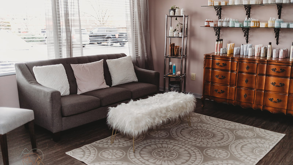 Luna Mae Salon 41094