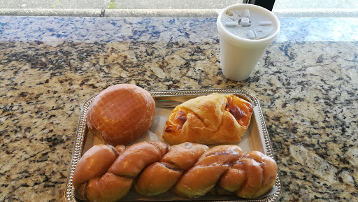 Donut Shop «Good Things Donuts», reviews and photos, 625 Eglin Pkwy NE, Fort Walton Beach, FL 32547, USA