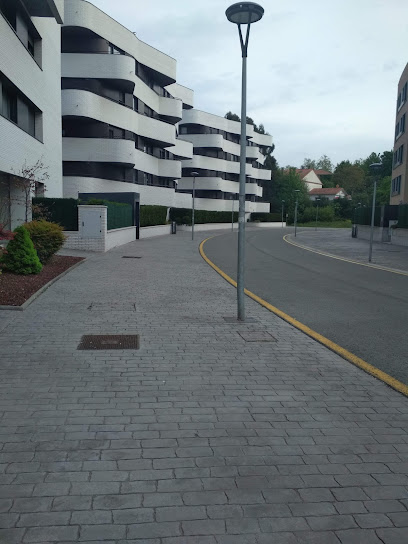 Parking Parking PINOSOLO Piscinas Torresolo | Parking Low Cost en Leioa – Bizkaia