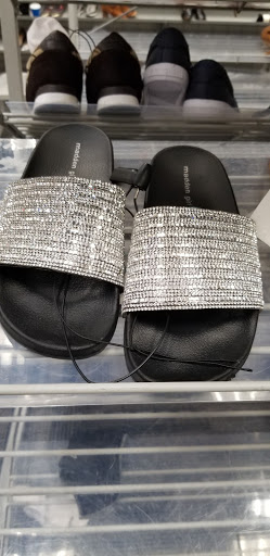 Clothing Store «Burlington Coat Factory», reviews and photos, 833 Lancaster Dr NE, Salem, OR 97301, USA