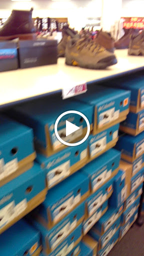 Shoe Store «Famous Footwear», reviews and photos, 26486 Ford Rd, Dearborn Heights, MI 48127, USA