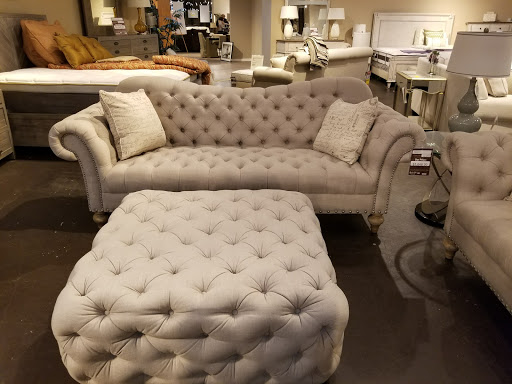 Furniture Store «Huffman Koos Furniture», reviews and photos, 1640 Broadhollow Rd, Farmingdale, NY 11735, USA