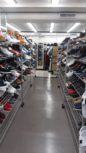 Clothing Store «Burlington Coat Factory», reviews and photos, 2543 Webster Ave, Bronx, NY 10458, USA