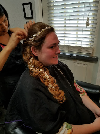 Hair Salon «The Fixx Hair Studio», reviews and photos, 1435 N Walnut Ave, New Braunfels, TX 78130, USA