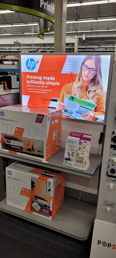 Office Supply Store «Staples», reviews and photos, 1700 W 49th St, Hialeah, FL 33012, USA