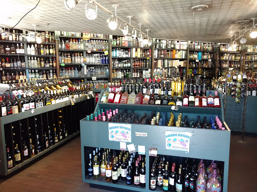 Wine Store «Great Neck Wines & Spirits», reviews and photos, 13 N Station Plaza, Great Neck, NY 11021, USA