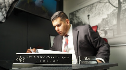 Lic. Alfredo Carrillo Arce, Abogado